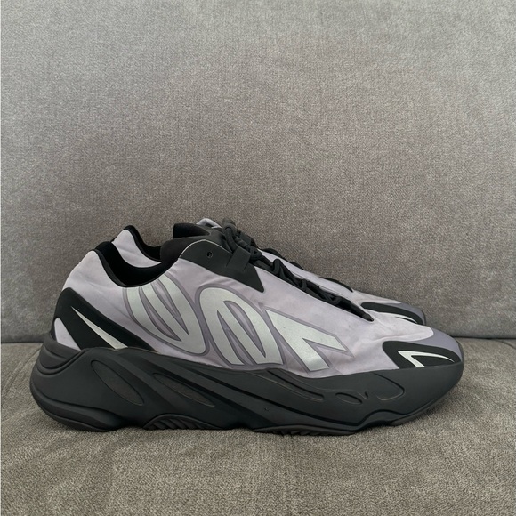 Yeezy Other - Yeast 700 Geode